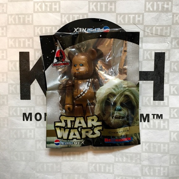 Bearbrick x Pepsi Nex 70% Starwars Keychain - Picture 1 of 3